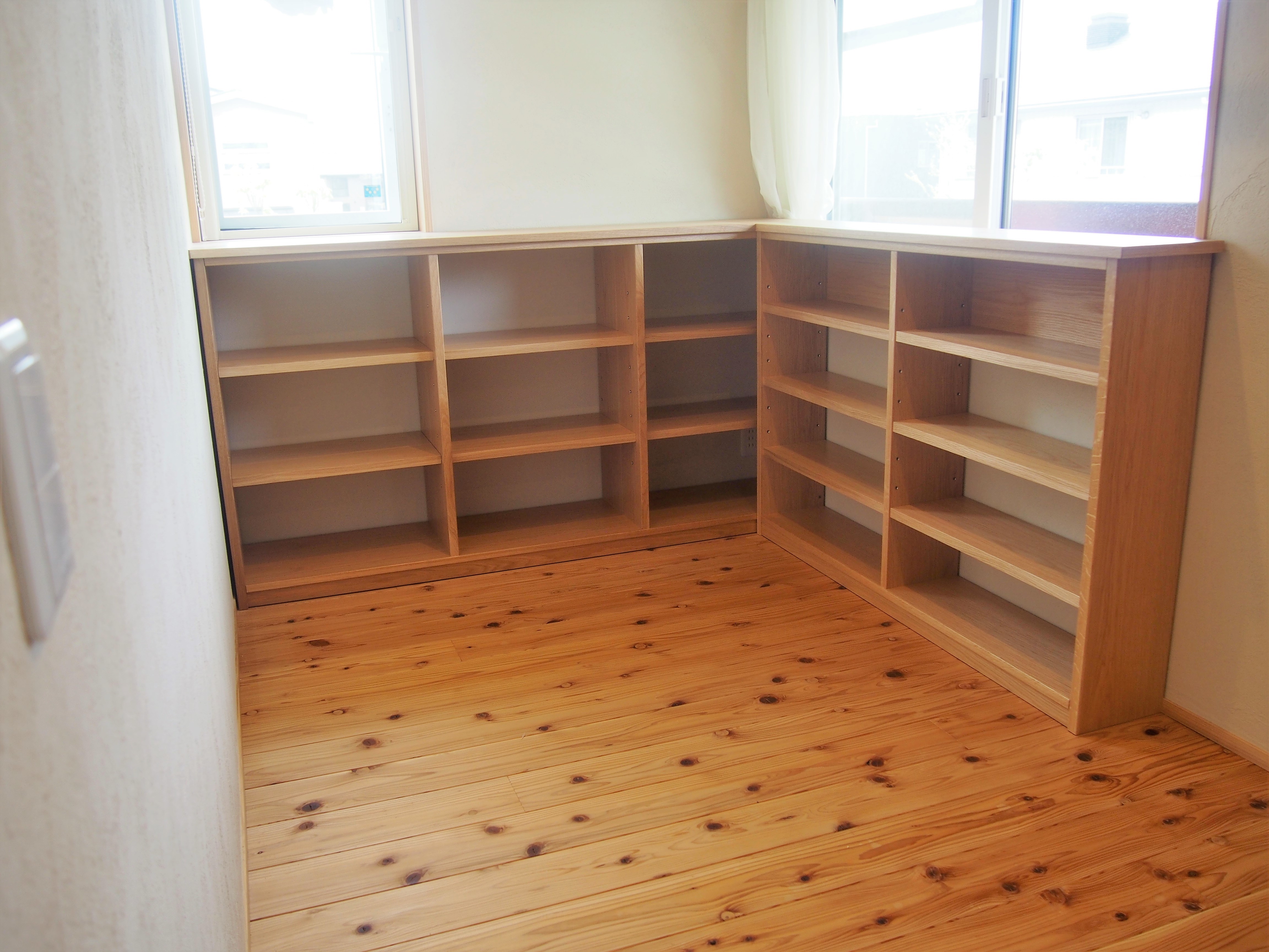 L字型本棚 - 手作りオーダー家具と木工教室「家具工房treehouse